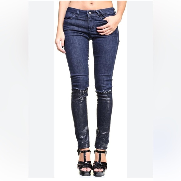 GUESS coated denim jeans size 27 - Picture 1 of 13